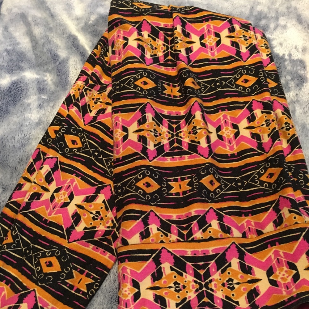 Tall and curvy LuLaRoe leggings